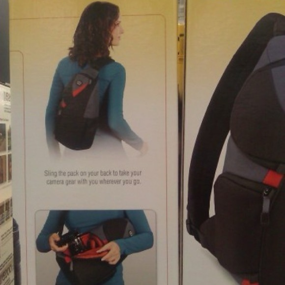 Tamrac DSLR Camera Sling Backpack - Picture 3 of 11